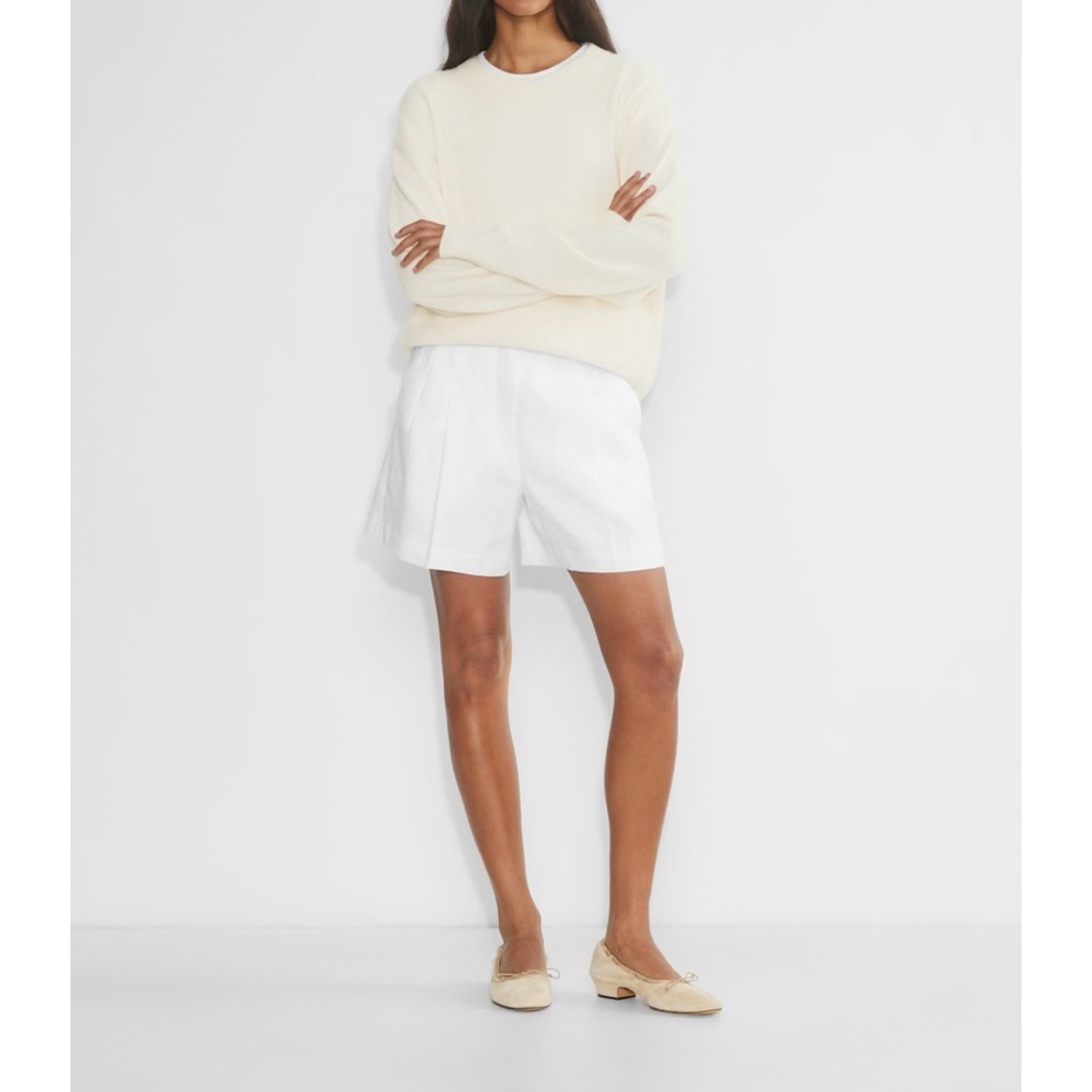Aritzia The Effortless Short™ Linen Mid-thigh in white, size 0 - Picture 1 of 6